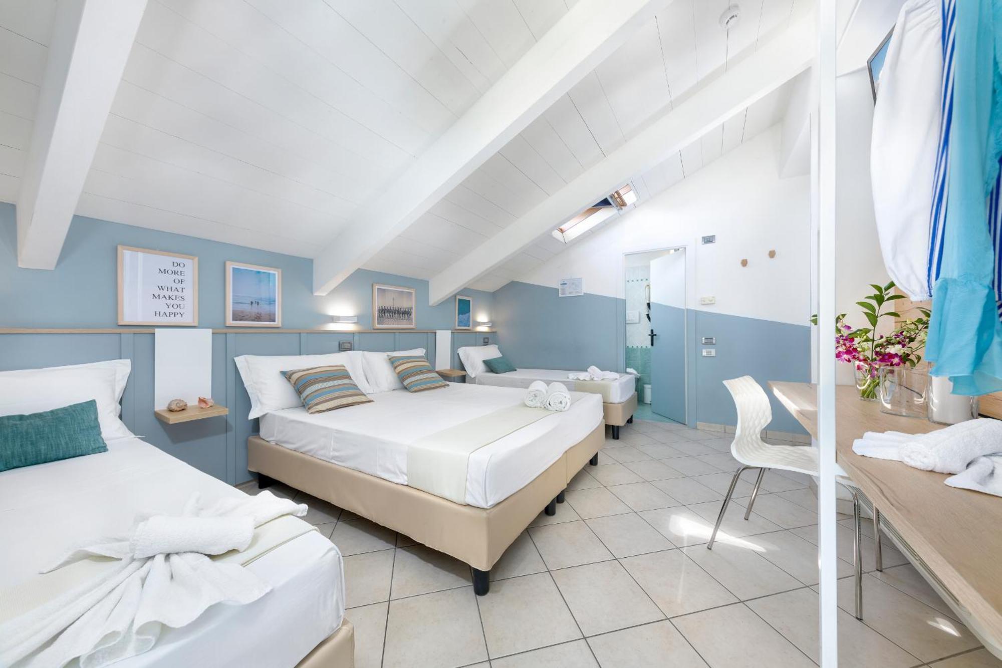 Hotel La Residenza Riccione Habitación foto